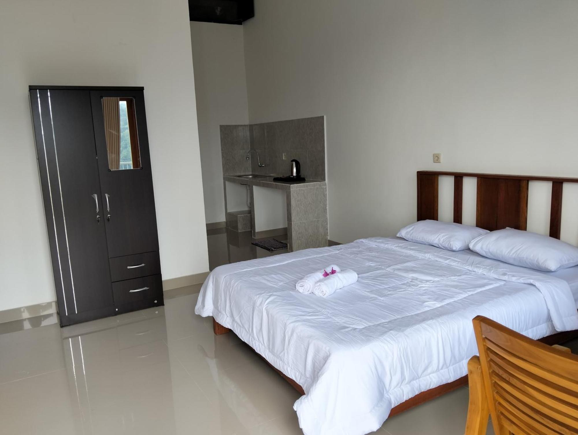 Arirang Homestay Senggigi Exterior photo